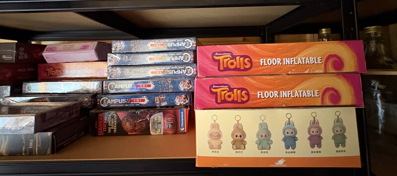 Lot jucarii noi import Olanda – 100 buc/ 50 buc